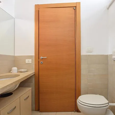 2 Bedroom Stunning In Tatil Evi Marina di Ragusa