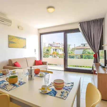 2 Bedroom Stunning In Marina di Ragusa